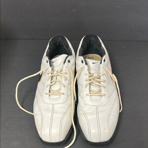 Nike Men's White and Black Athletic Shoes